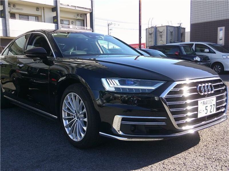 AUDI A8