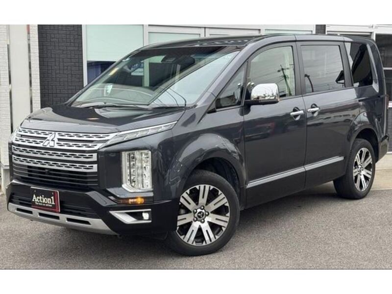 MITSUBISHI DELICA D5