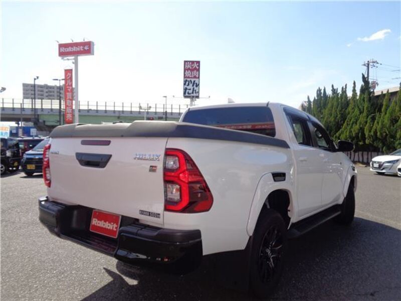 HILUX