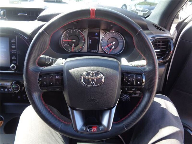 HILUX