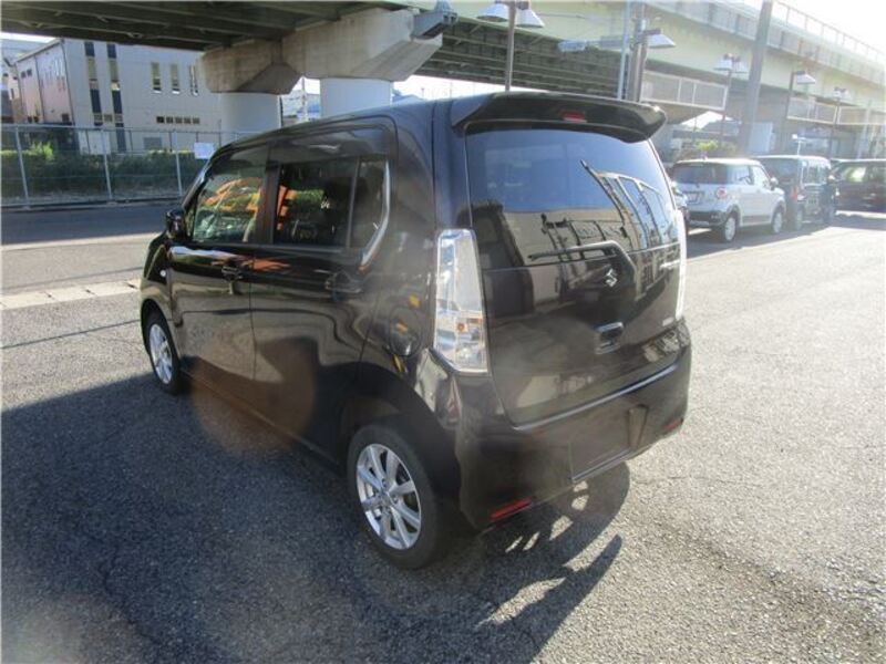 WAGON R