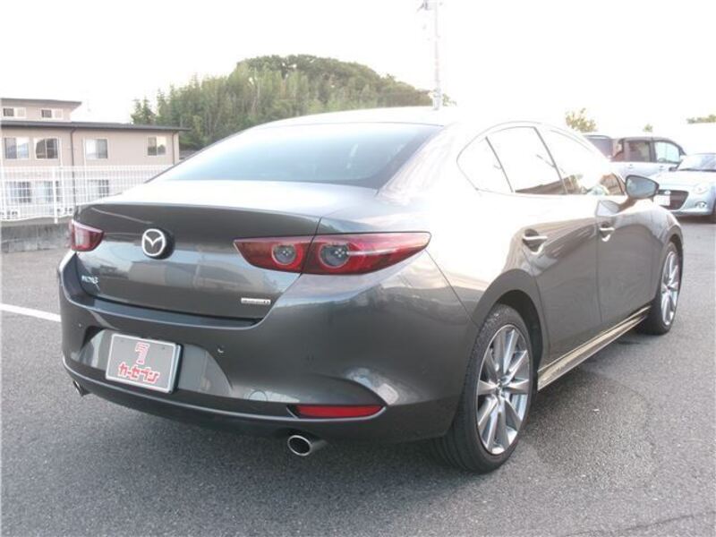MAZDA3