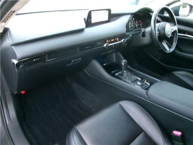 MAZDA3