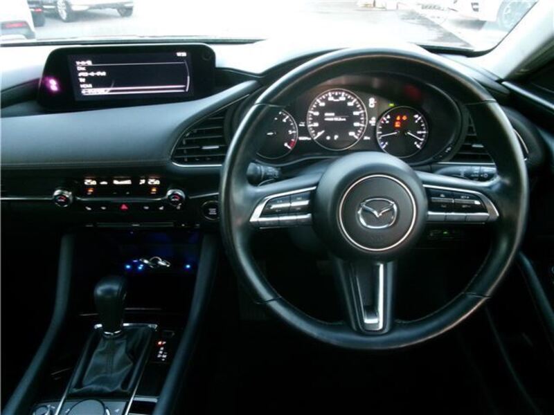 MAZDA3
