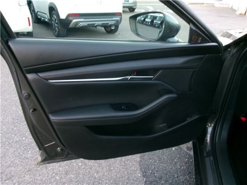 MAZDA3