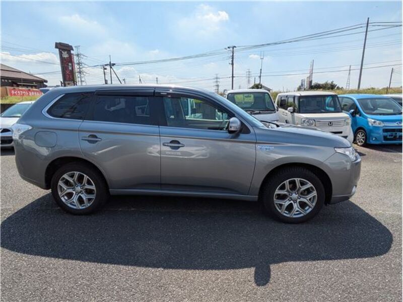 OUTLANDER PHEV