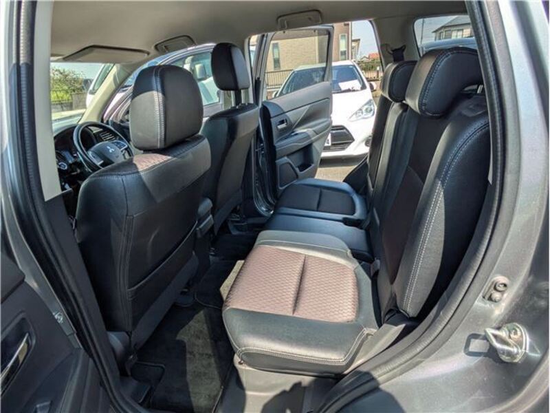 OUTLANDER PHEV