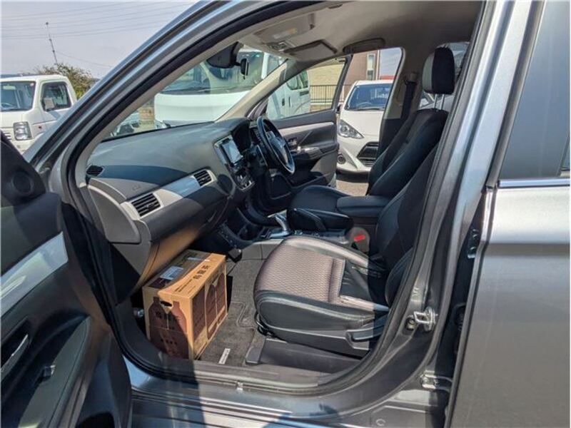 OUTLANDER PHEV