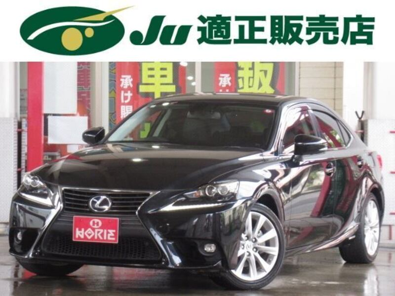 LEXUS IS