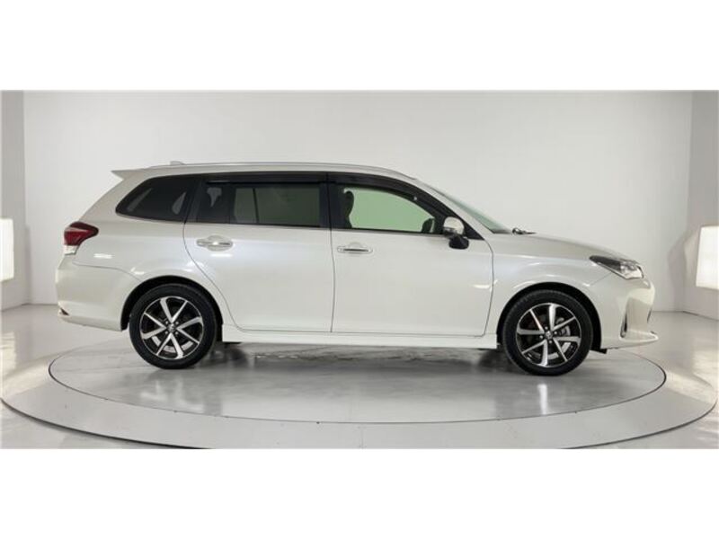 COROLLA FIELDER