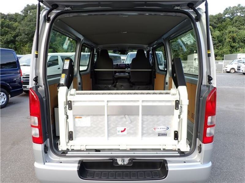 HIACE VAN