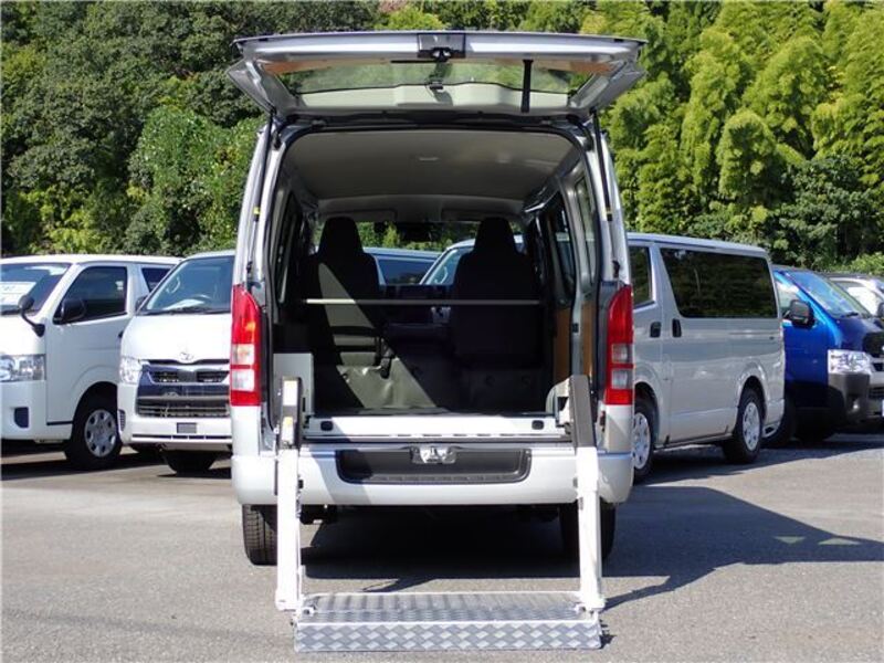 HIACE VAN