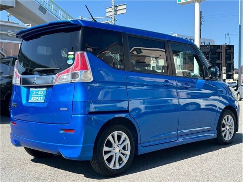 DELICA D2