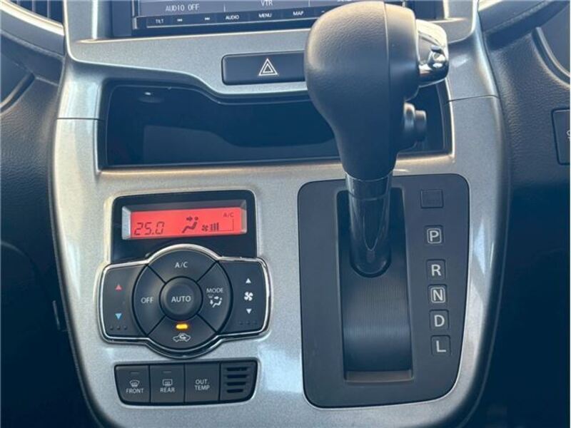 DELICA D2