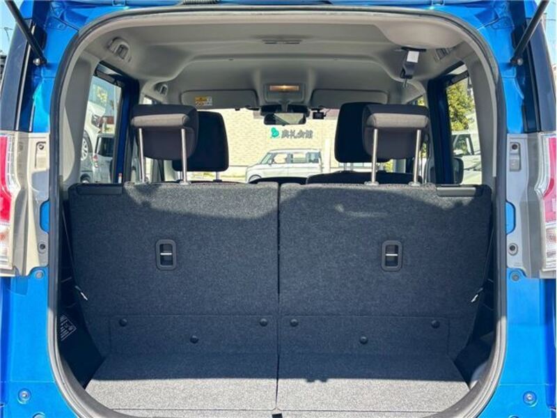 DELICA D2