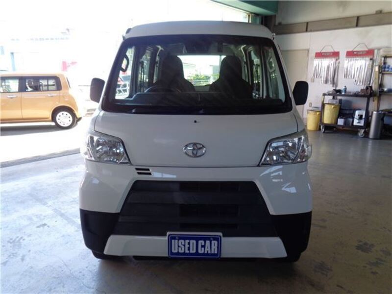 TOYOTA PIXIS VAN