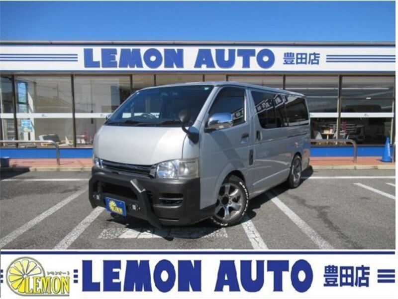 TOYOTA HIACE