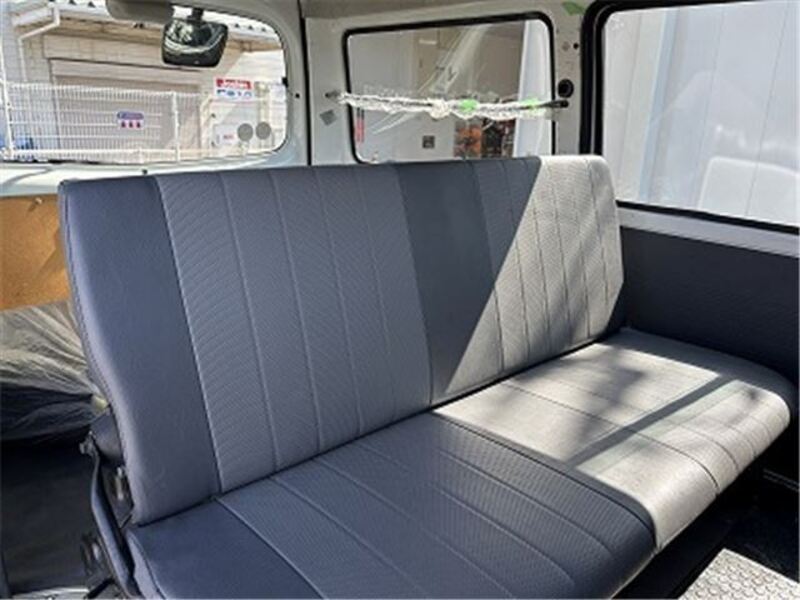 BONGO VAN