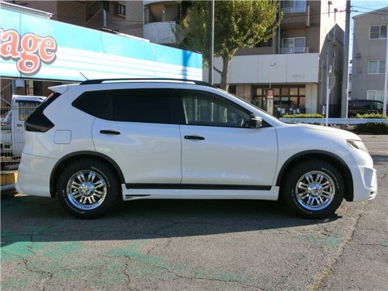 X-TRAIL