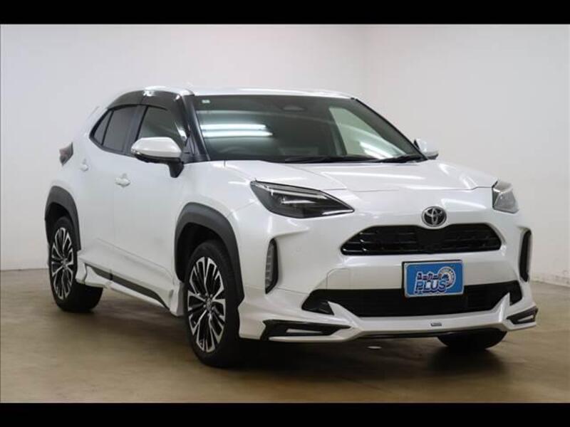 YARIS CROSS