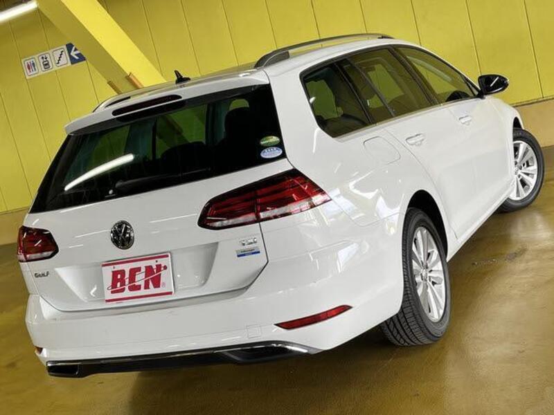 GOLF VARIANT