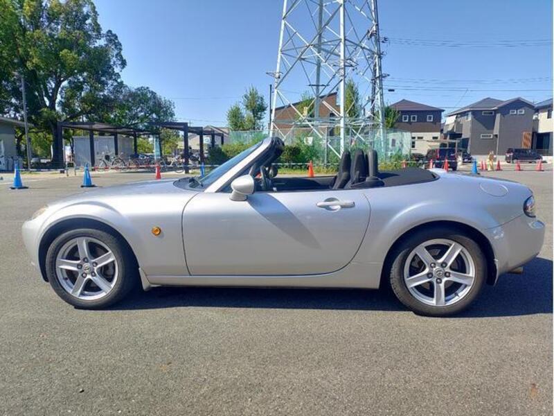 ROADSTER