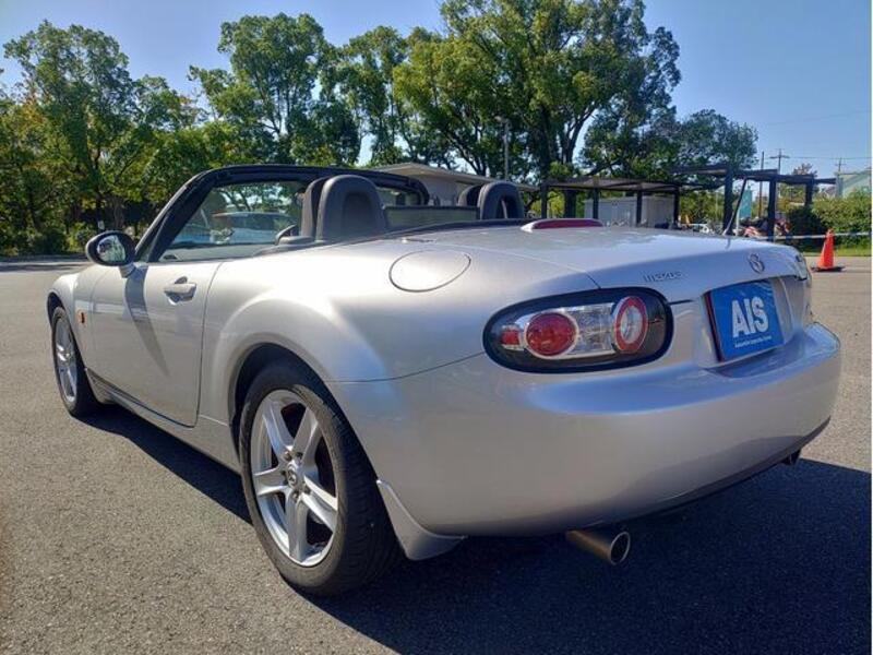 ROADSTER