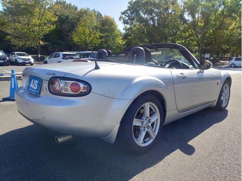 ROADSTER