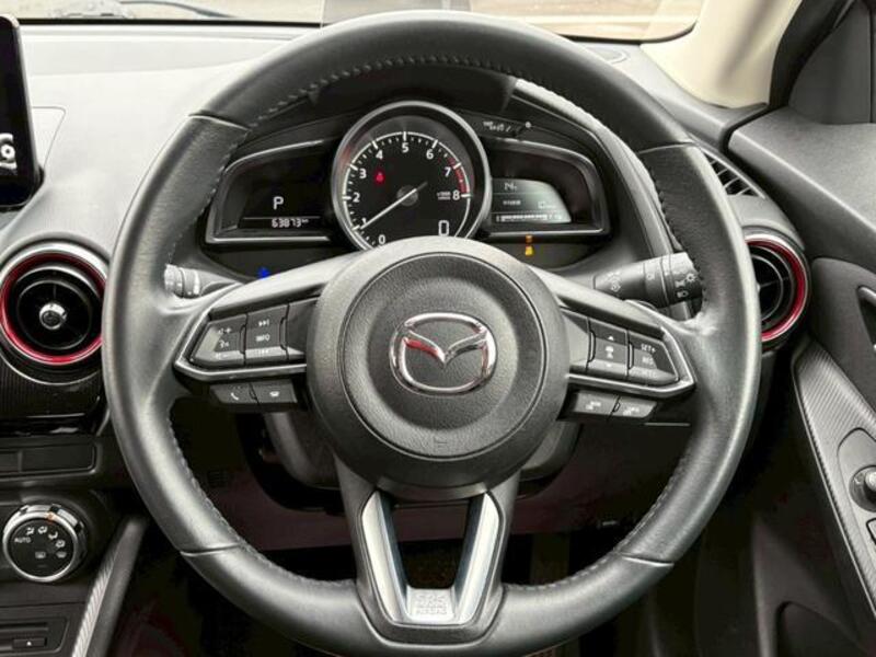 MAZDA2