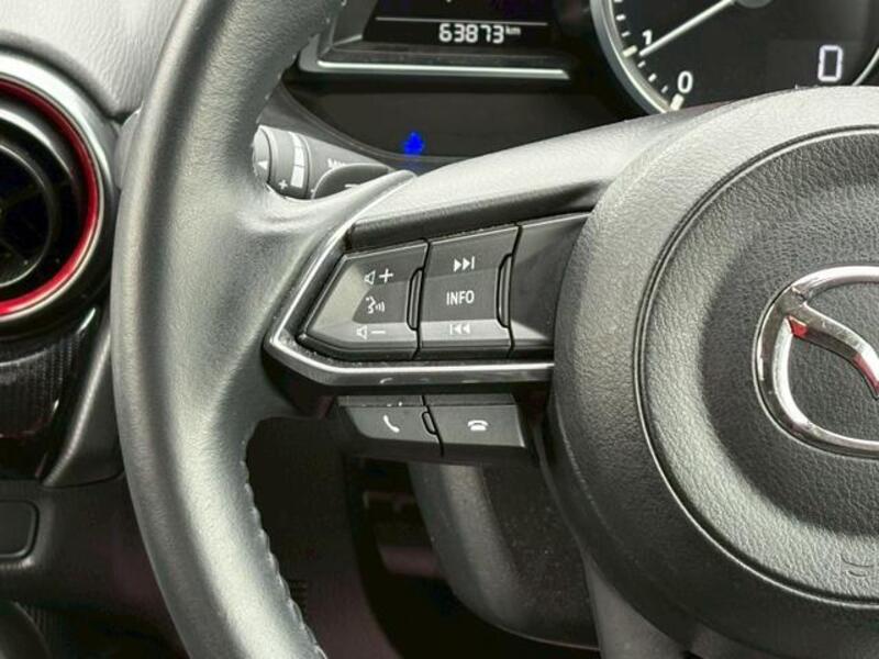 MAZDA2