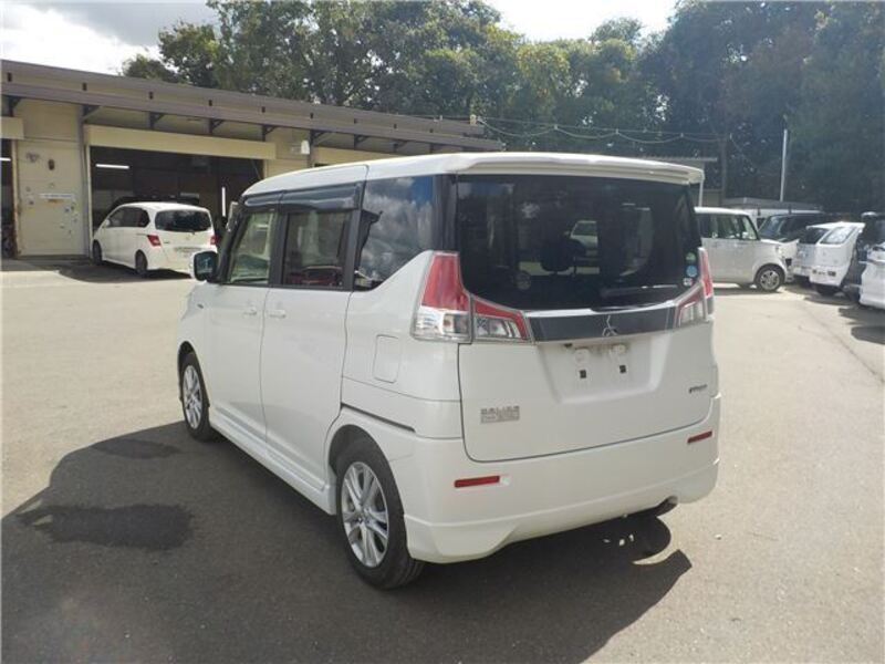 DELICA D2