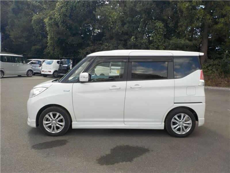 DELICA D2