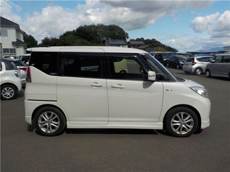 DELICA D2
