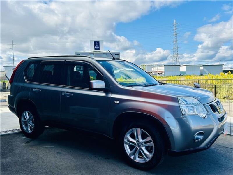 X-TRAIL