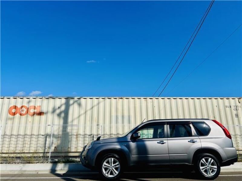 X-TRAIL