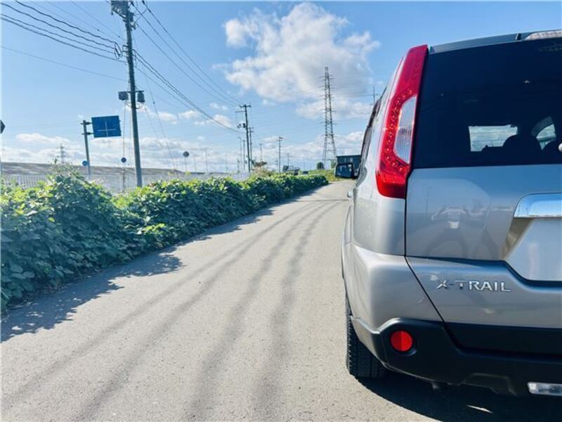X-TRAIL