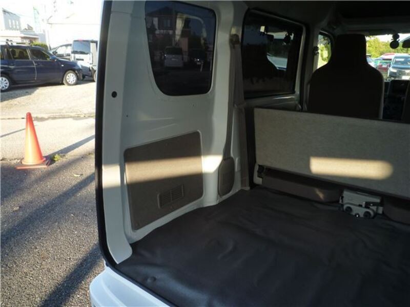 MINICAB VAN