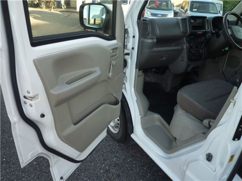 MINICAB VAN