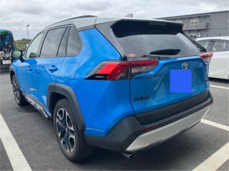 RAV4