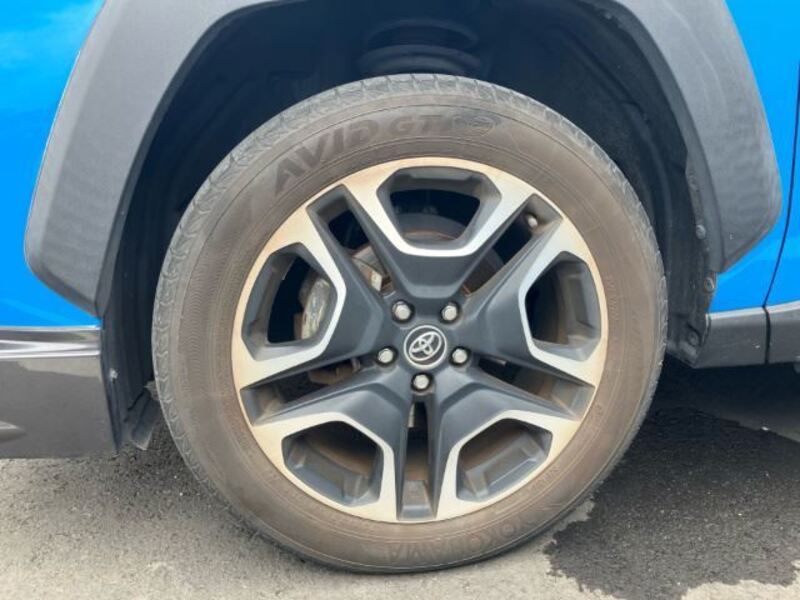 RAV4