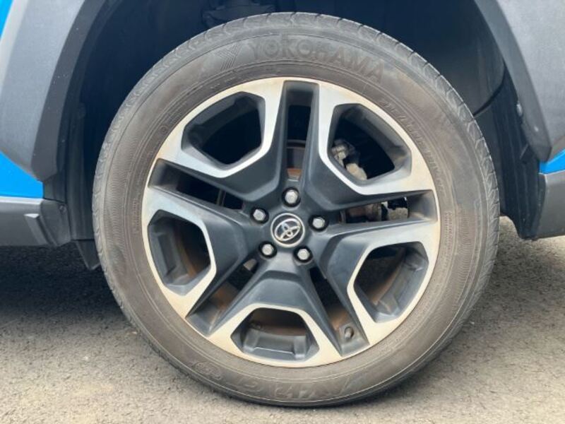 RAV4