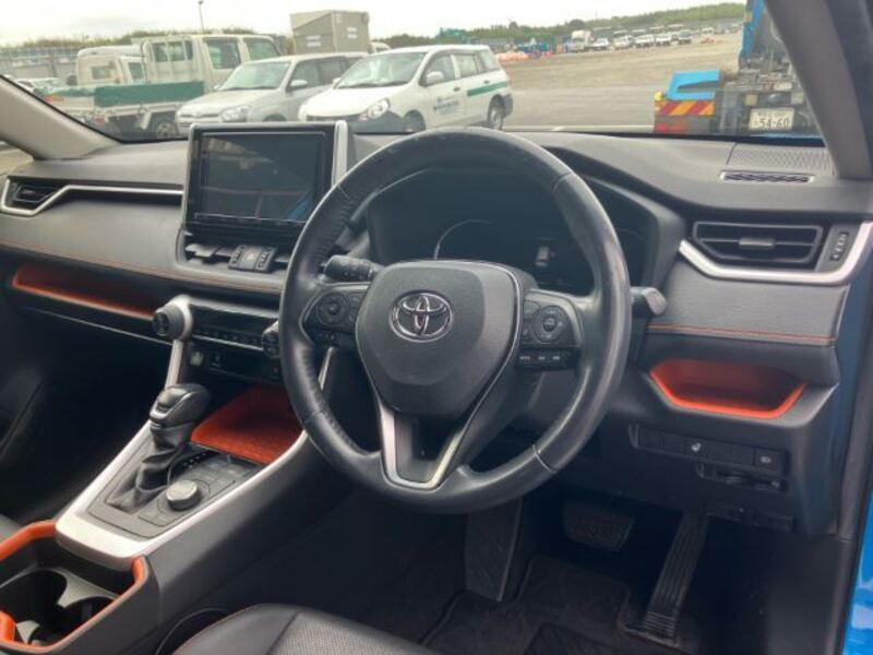 RAV4