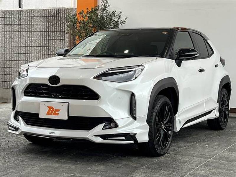 YARIS CROSS
