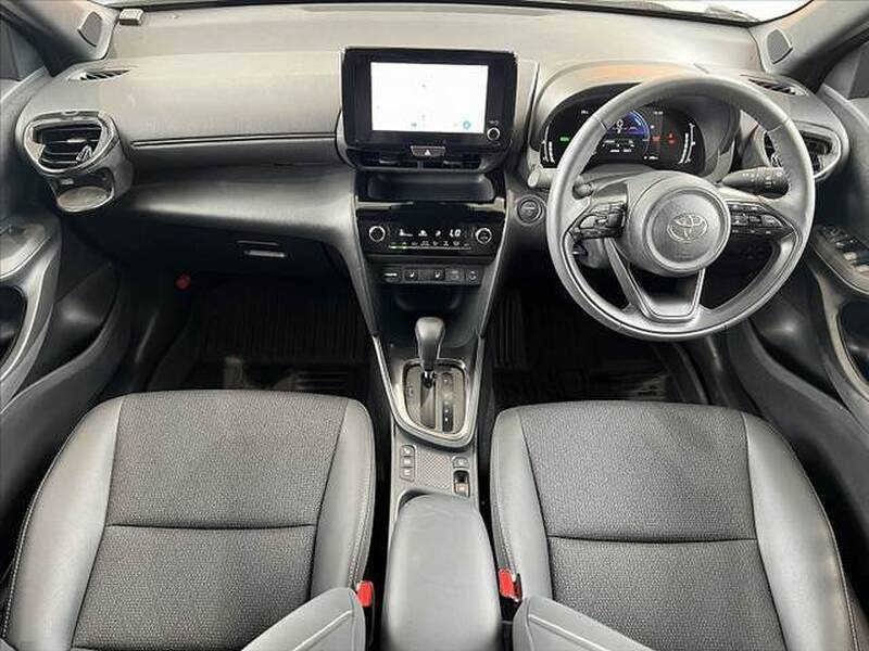 YARIS CROSS