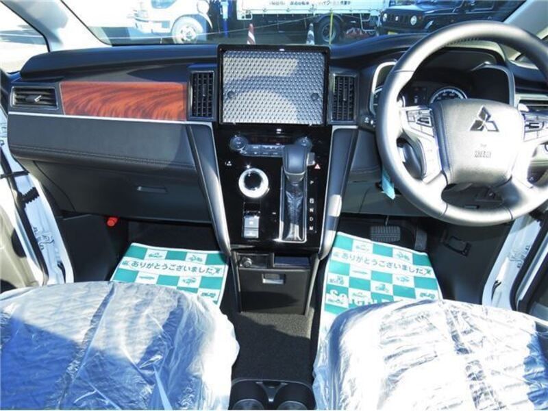 DELICA D5
