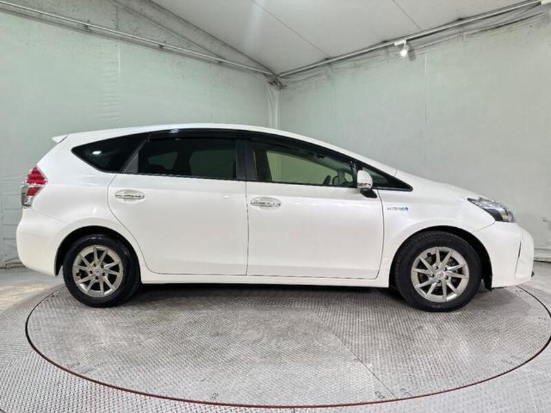 PRIUS ALPHA