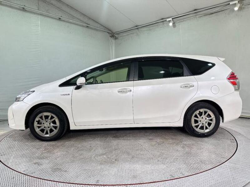 PRIUS ALPHA