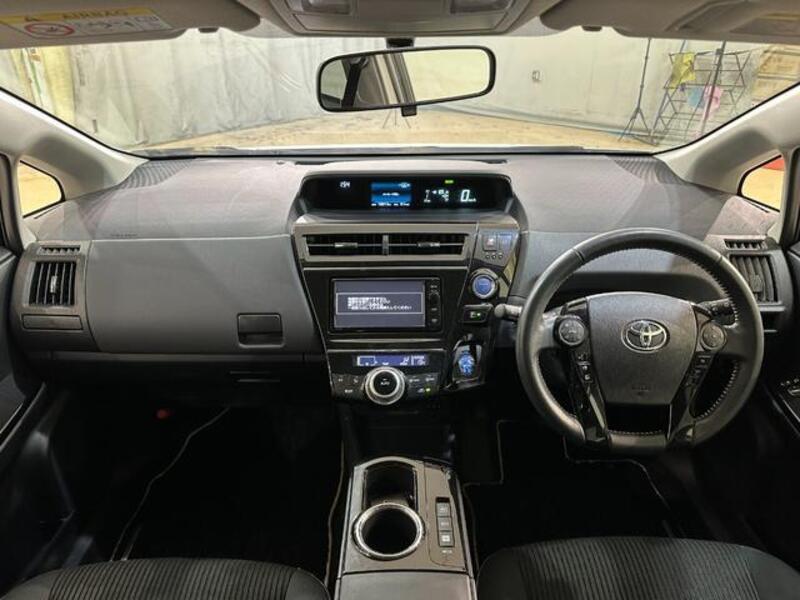 PRIUS ALPHA
