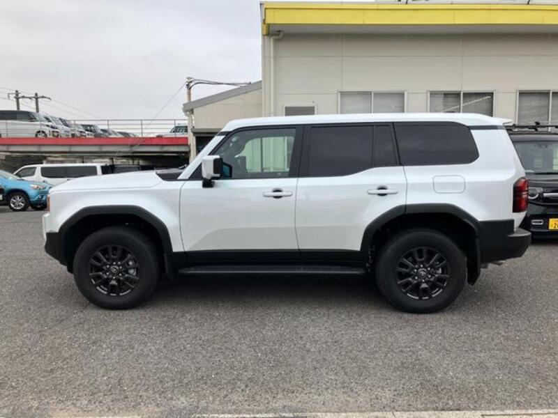 LAND CRUISER 250