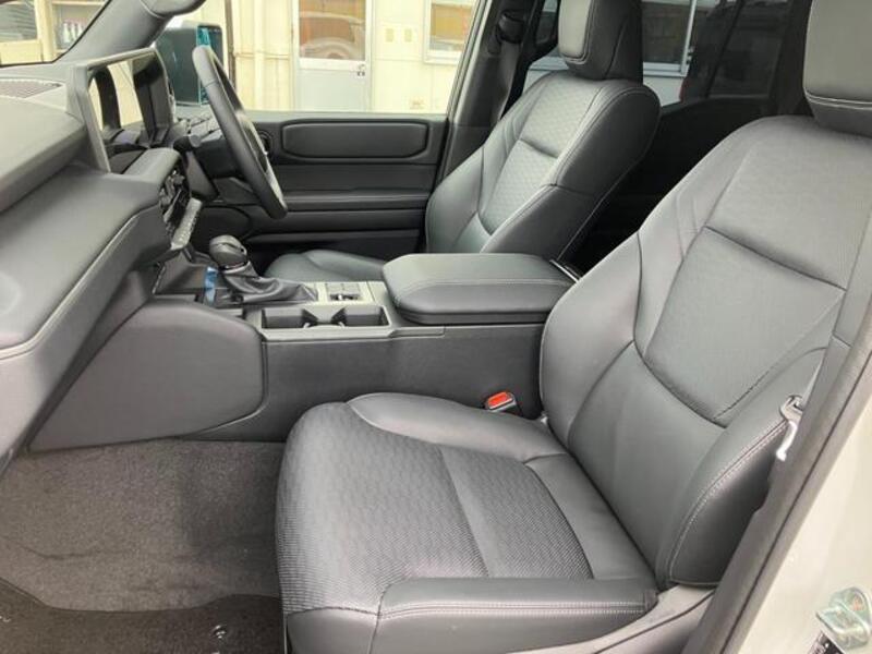 LAND CRUISER 250